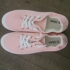 Womens pink shoes
